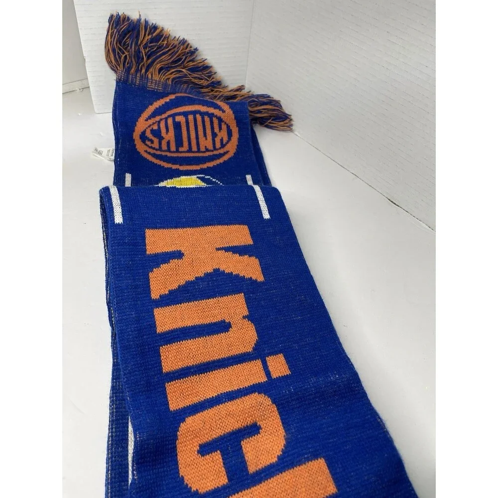 NY Knicks emoji Fringe Scarf Basketball 66x7